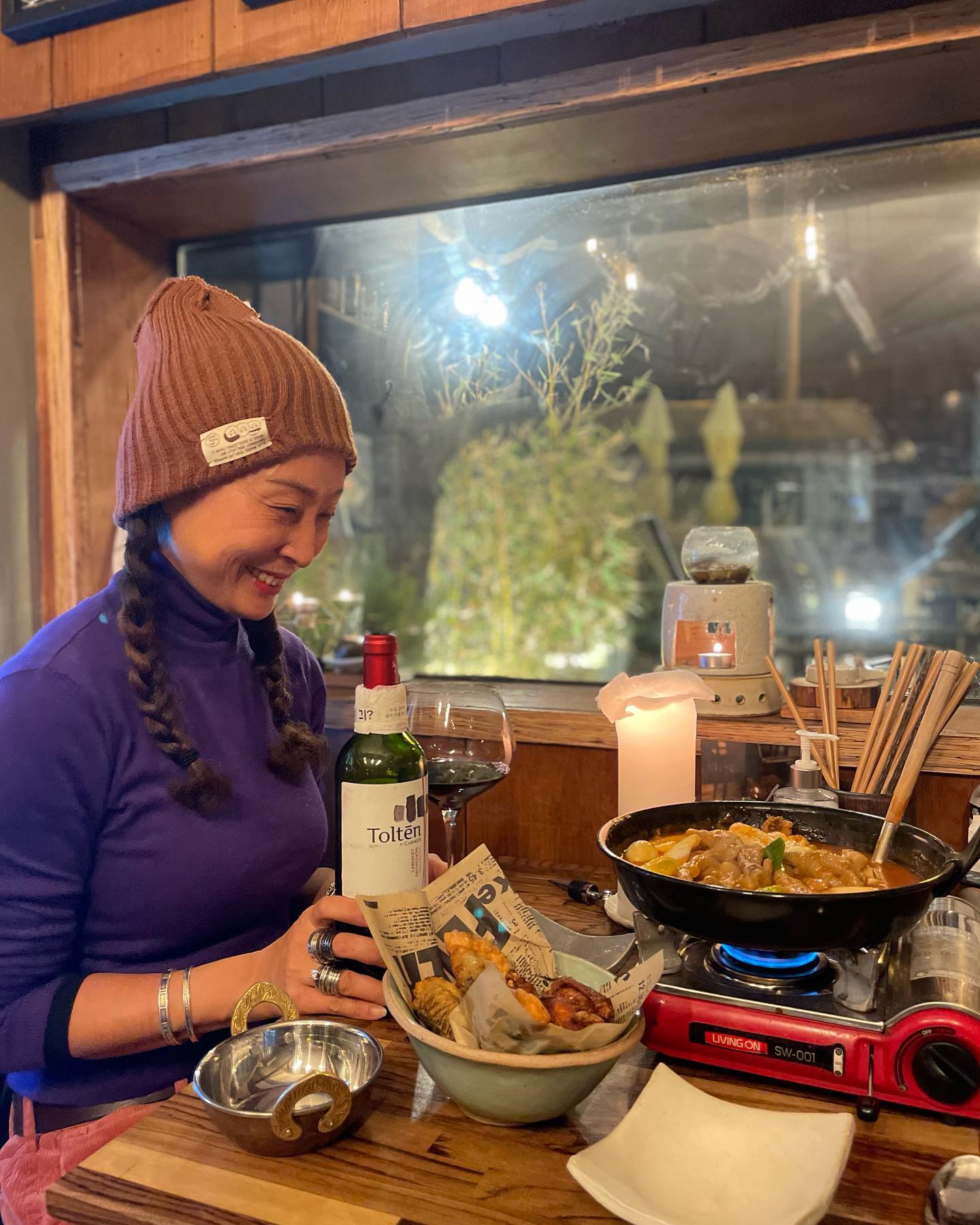 jeju seongsan pub wine hotpot